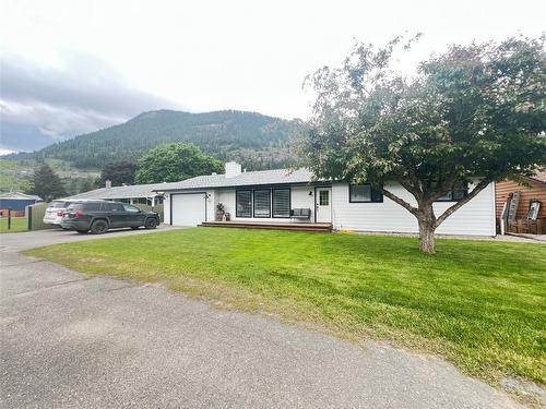 1107 Beach Place, Chase, BC 