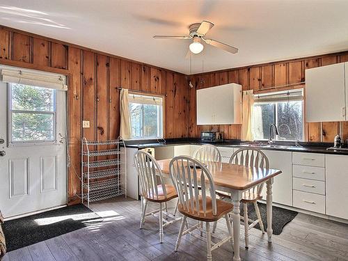 Kitchen - 67 Ch. Du Chenail-Du-Moine, Lac-Des-Plages, QC - Indoor