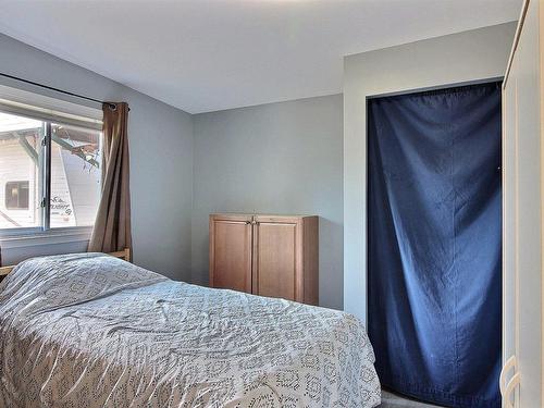 Bedroom - 67 Ch. Du Chenail-Du-Moine, Lac-Des-Plages, QC - Indoor Photo Showing Bedroom