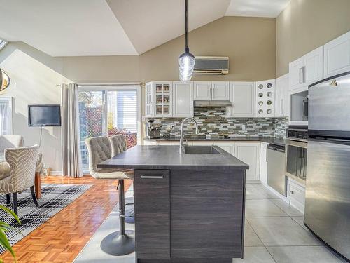 Cuisine - 1133 Rue Noiseux, Repentigny (Repentigny), QC - Indoor Photo Showing Kitchen With Upgraded Kitchen