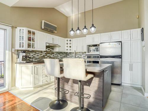 Cuisine - 1133 Rue Noiseux, Repentigny (Repentigny), QC - Indoor Photo Showing Kitchen With Upgraded Kitchen