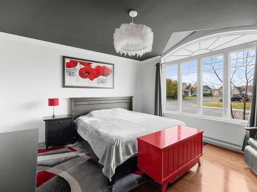 Master bedroom - 76 Rue Des Peupliers, Lévis (Les Chutes-De-La-Chaudière-Ouest), QC - Indoor Photo Showing Bedroom