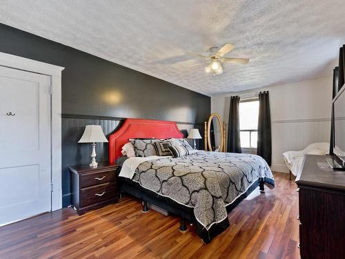 Chambre Ã  coucher principale - 82 Rue Johnson, Coaticook, QC - Indoor Photo Showing Bedroom