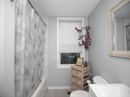 331 Masters St., Thunder Bay, ON - Indoor Photo Showing Bathroom