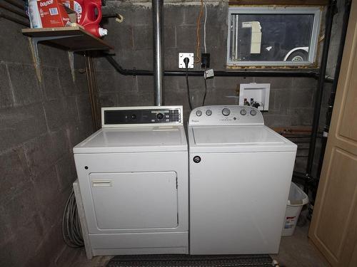 331 Masters St., Thunder Bay, ON - Indoor Photo Showing Laundry Room