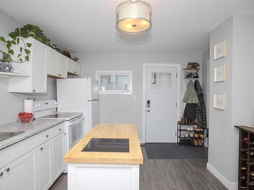 331 Masters St., Thunder Bay, ON - Indoor Photo Showing Kitchen