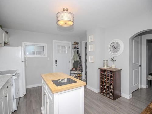 331 Masters St., Thunder Bay, ON - Indoor Photo Showing Kitchen