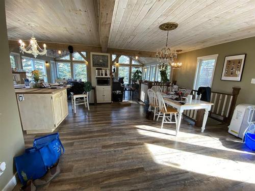 3101 Arthur Street, Thunder Bay, ON - Indoor Photo Showing Dining Room