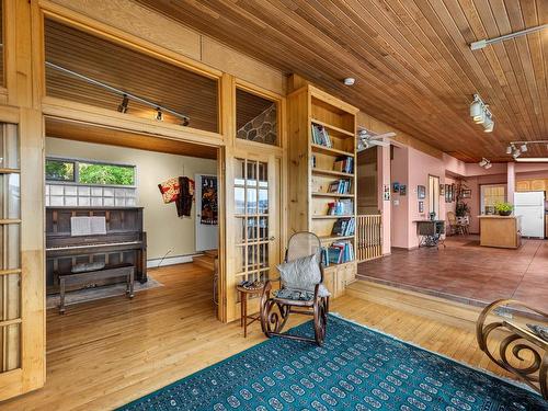 402 Strathcona Terrace, Kamloops, BC - Indoor Photo Showing Other Room