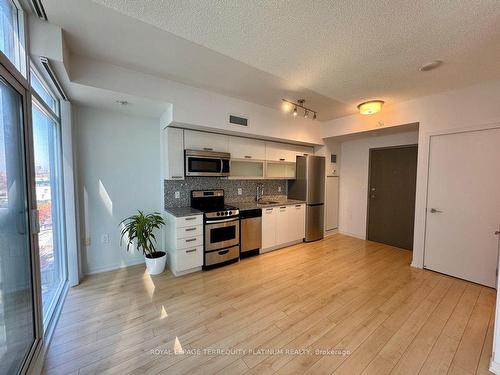 807E-36 Lisgar St, Toronto, ON - Indoor Photo Showing Kitchen