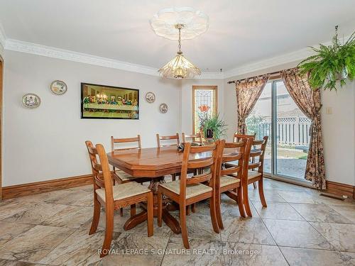 100 Gas Light Cres, Vaughan, ON - Indoor Photo Showing Dining Room