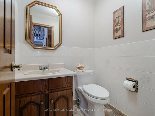 100 Gas Light Cres, Vaughan, ON - Indoor Photo Showing Bathroom