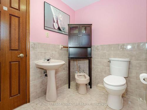 100 Gas Light Cres, Vaughan, ON - Indoor Photo Showing Bathroom