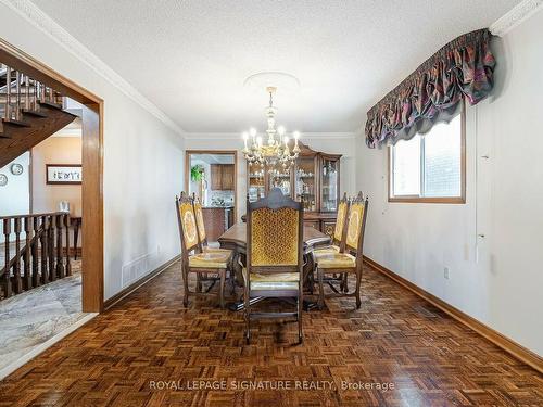 100 Gas Light Cres, Vaughan, ON - Indoor Photo Showing Dining Room