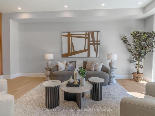 2346 Rebecca St, Oakville, ON - Indoor Photo Showing Living Room