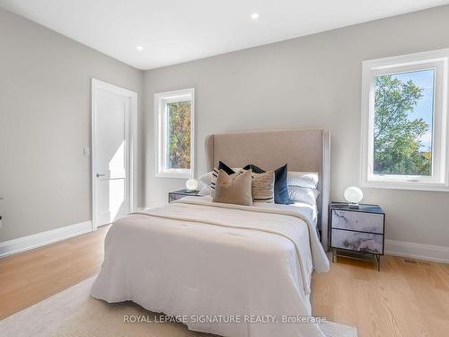 2346 Rebecca St, Oakville, ON - Indoor Photo Showing Bedroom