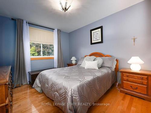 53 Glover Rd, Hamilton, ON - Indoor Photo Showing Bedroom