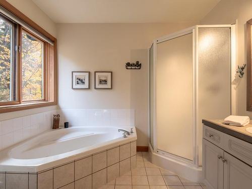 Salle de bains attenante Ã  la CCP - 305-170 Ch. De La Forêt, Mont-Tremblant, QC - Indoor Photo Showing Bathroom