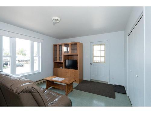 Living room - 1446  - 1450 Boul. Ducharme, La Tuque, QC - Indoor Photo Showing Living Room