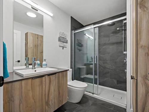 Ensuite bathroom - 104-1000 Allée De Verbier, Mont-Tremblant, QC - Indoor Photo Showing Bathroom