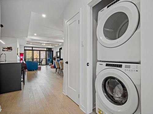 Passageway - 104-1000 Allée De Verbier, Mont-Tremblant, QC - Indoor Photo Showing Laundry Room