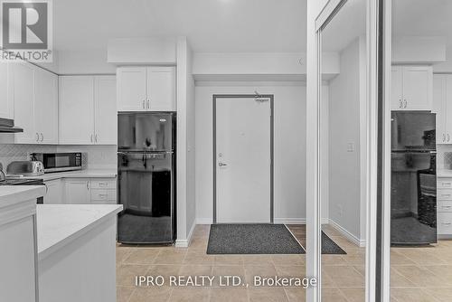 215 - 5150 Winston Churchill Boulevard, Mississauga, ON - Indoor Photo Showing Kitchen