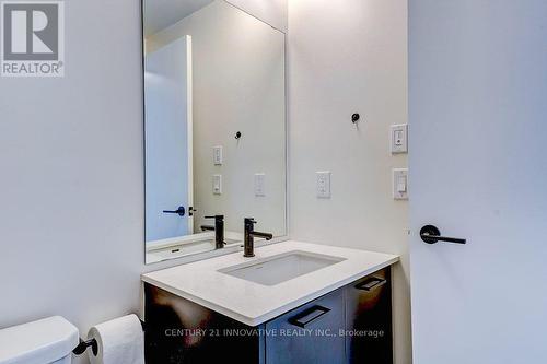 533 - 2300 St Clair Avenue W, Toronto, ON - Indoor Photo Showing Bathroom