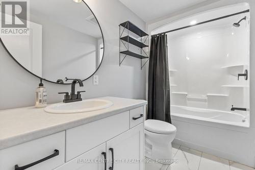 7957 Argyle Street, Southwold (Fingal), ON - Indoor Photo Showing Bathroom