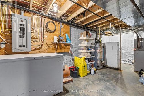 7957 Argyle Street, Southwold (Fingal), ON - Indoor Photo Showing Basement