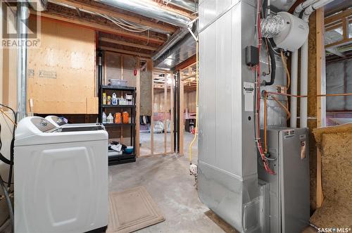 785 Rempel Cove, Saskatoon, SK - Indoor Photo Showing Laundry Room