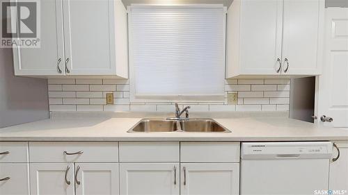 1051 Cameron Street, Regina, SK - Indoor Photo Showing Kitchen With Double Sink