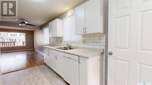 1051 Cameron Street, Regina, SK - Indoor Photo Showing Kitchen With Double Sink