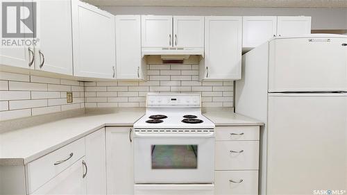 1051 Cameron Street, Regina, SK - Indoor Photo Showing Kitchen