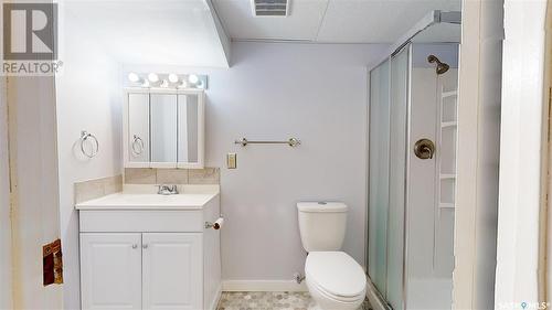 1051 Cameron Street, Regina, SK - Indoor Photo Showing Bathroom