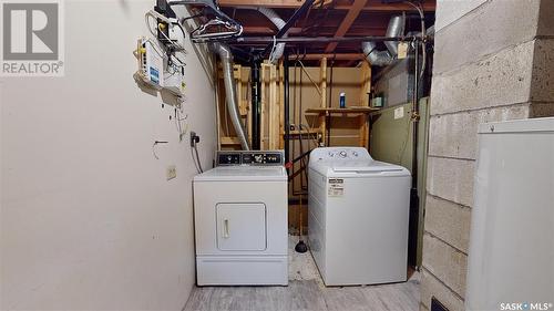 1051 Cameron Street, Regina, SK - Indoor Photo Showing Laundry Room