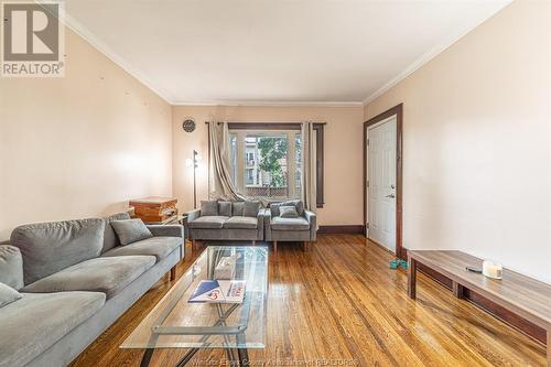 1542 Church, Windsor, ON - Indoor Photo Showing Living Room