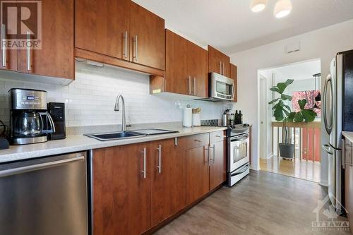 5 Beaumaris Drive, Ottawa, ON - Indoor Photo Showing Kitchen