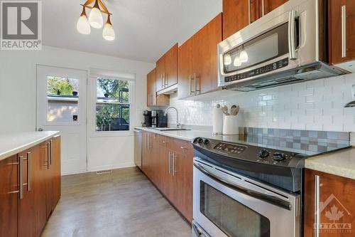 5 Beaumaris Drive, Ottawa, ON - Indoor Photo Showing Kitchen