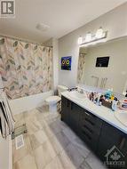 Primary ensuite with double sink vanity - 