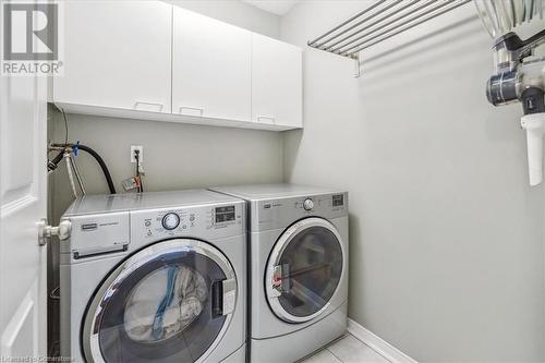 17 Winegarden Trail, Hamilton, ON - Indoor Photo Showing Laundry Room