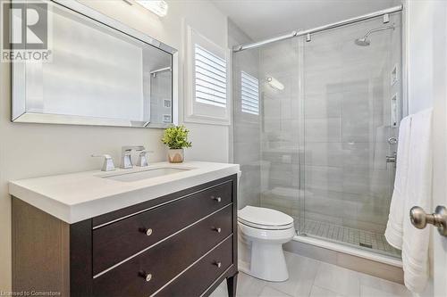 17 Winegarden Trail, Hamilton, ON - Indoor Photo Showing Bathroom