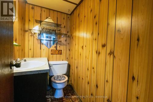 61 Nicholas Street, Quinte West, ON - Indoor Photo Showing Bathroom