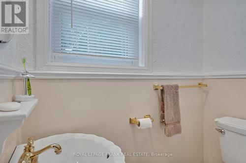 1365 Dobbin Avenue, Peterborough (Monaghan), ON - Indoor Photo Showing Bathroom