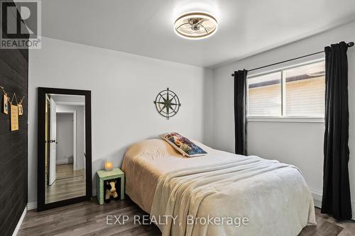 264 Warrington Road, Clearview, ON - Indoor Photo Showing Bedroom