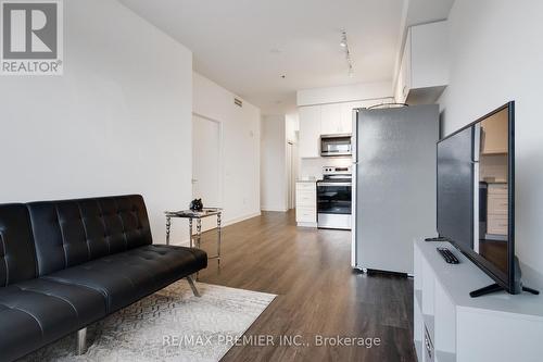 208 - 430 Essa Road, Barrie, ON - Indoor Photo Showing Living Room