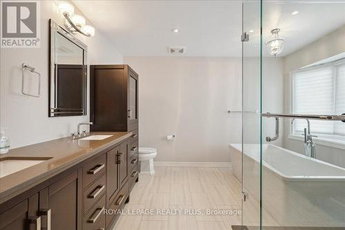 1413 Thistledown Road, Oakville, ON - Indoor Photo Showing Bathroom