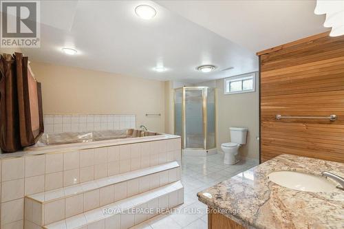 1413 Thistledown Road, Oakville, ON - Indoor Photo Showing Bathroom