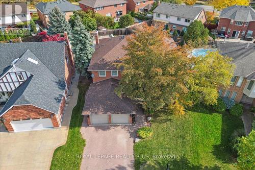 1413 Thistledown Road, Oakville, ON - Outdoor