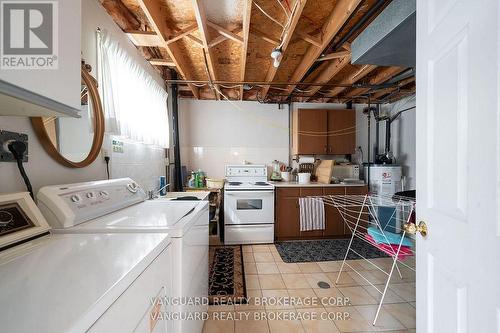 5 Norris Place, Toronto, ON - Indoor Photo Showing Laundry Room