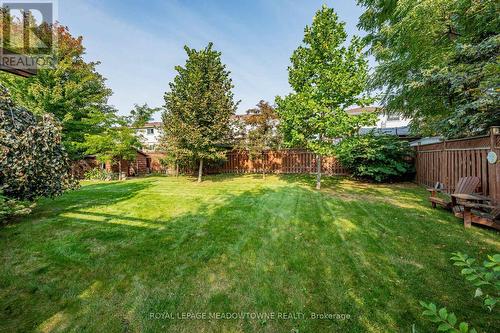 10 Baylor Crescent, Halton Hills, ON - Outdoor